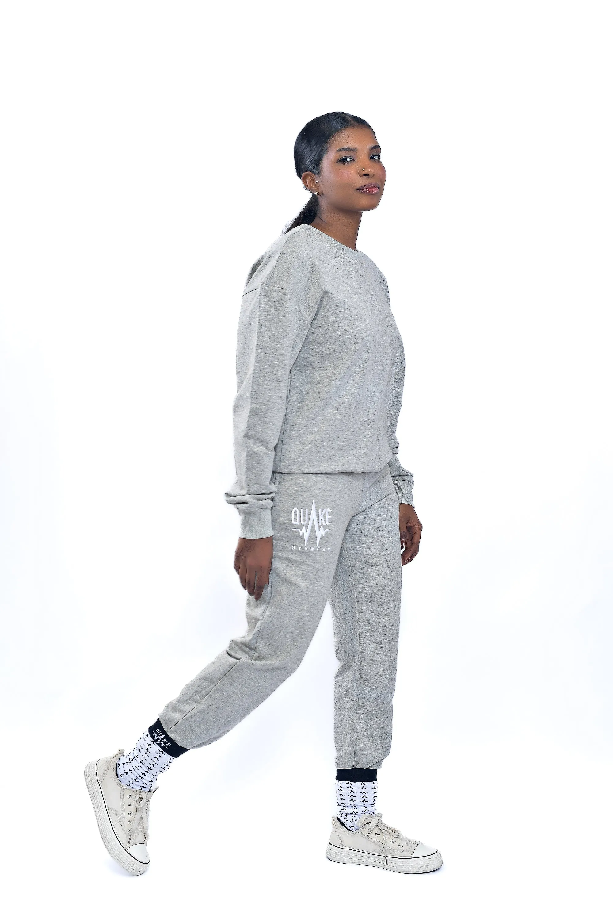 Q-One Women Sweater & Sweatpants Pair (Grey)