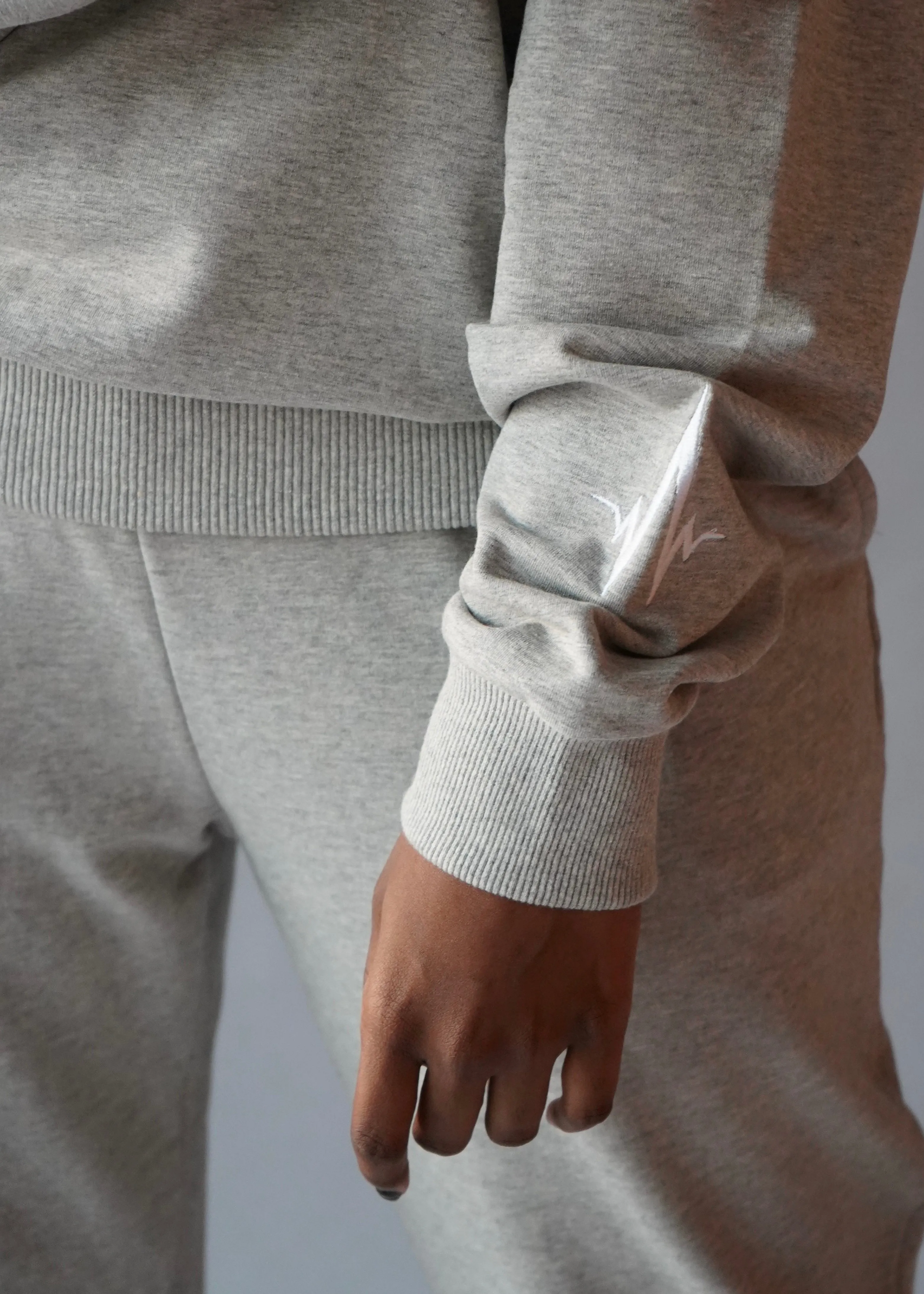 Q-One Women Sweater & Sweatpants Pair (Grey)