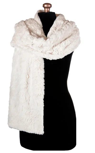 Stole - Cuddly Faux Furs